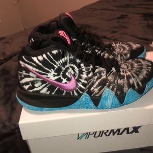 Kyrie 4 “all stars”